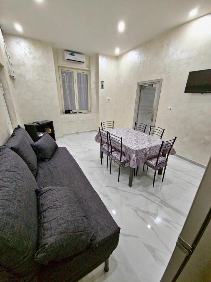 Ritmo Napoletano Apartment เนเปิลส์ ภายนอก รูปภาพ