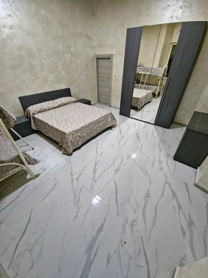 Ritmo Napoletano Apartment เนเปิลส์ ภายนอก รูปภาพ
